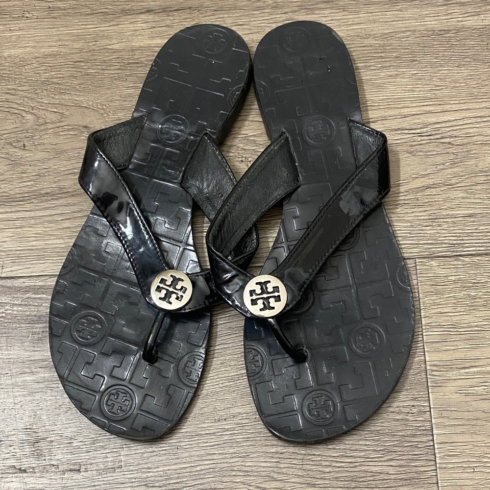TORY BURCH Patent Leather Black Flip Flops